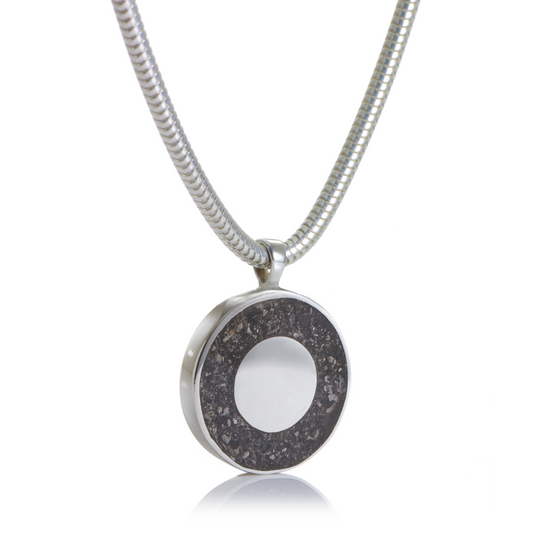 Bespoke Memorial Pendant with Ashes Inlay – 925 Sterling Silver